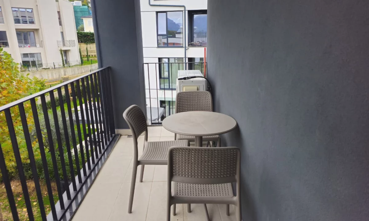 Shtepi me qera Apartament ne Tirane, 2+1, Mobilimi E mobiluar, Pagesa 1,300  Euro.