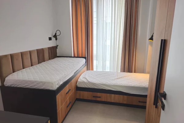 Shtepi me qera Apartament ne Tirane, 2+1, Mobilimi E mobiluar, Pagesa 1,300  Euro.
