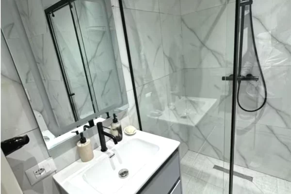 Appartamento in vendita a Tirana 1+1, Arredato