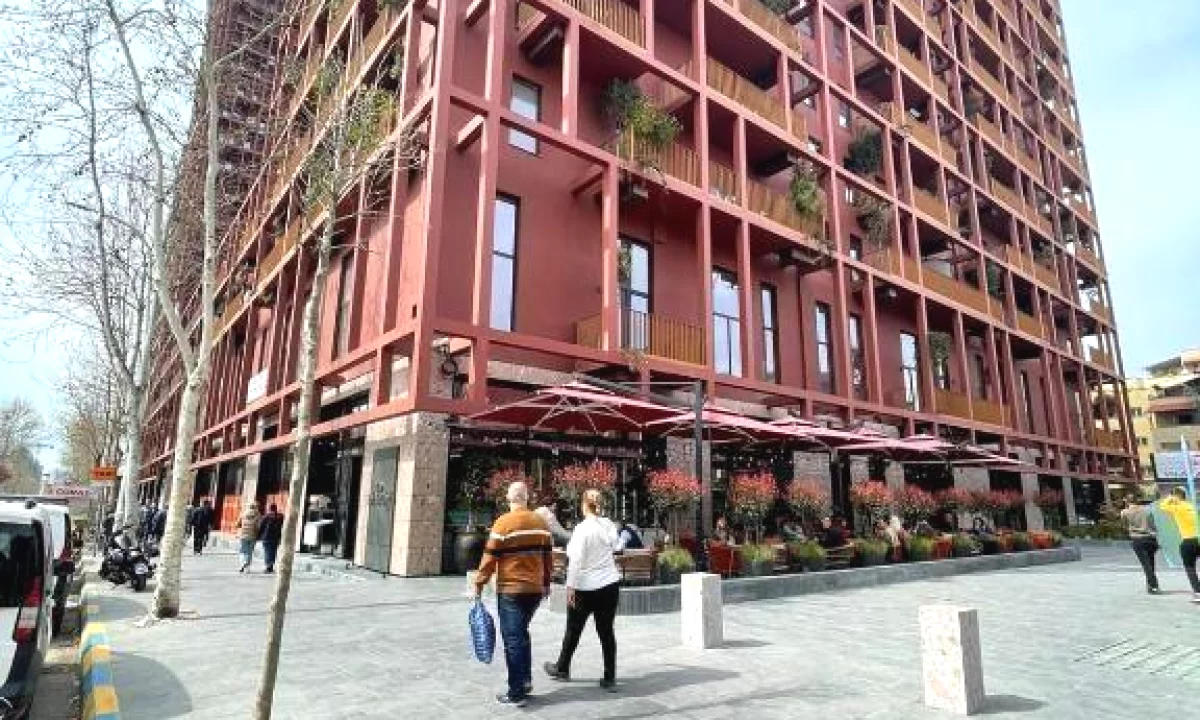 TIRANA GARDEN BUILDING -ZYRE 2+1+2 PER QERA 