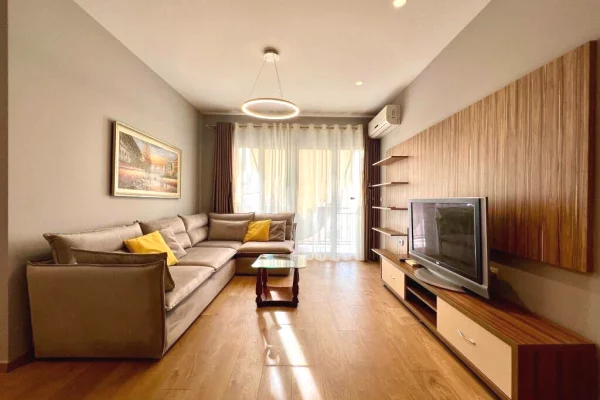 Shtepi ne shitje Apartament ne Tirane, 2+1, Mobilimi E mobiluar, Pagesa 190,000  Euro.