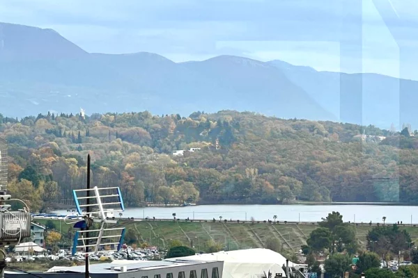 Shtepi ne shitje Apartament ne Tirane, 2+1, Mobilimi E mobiluar, Pagesa 190,000  Euro.