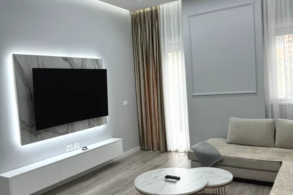 Shtepi ne shitje Apartament ne Tirane, 2+1, Mobilimi Bosh, pa mobiluar, Pagesa 231,200  Euro.