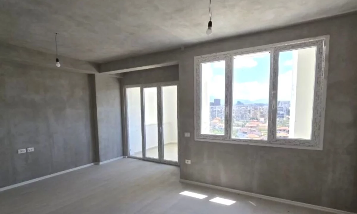 Shtepi ne shitje Apartament ne Tirane, 2+1, Mobilimi Bosh, pa mobiluar, Pagesa 231,200  Euro.