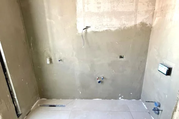 Shtepi ne shitje Apartament ne Tirane, 2+1, Mobilimi Bosh, pa mobiluar, Pagesa 2,880,160  Euro.