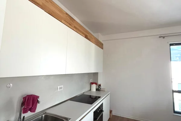 Shtepi ne shitje Apartament ne Tirane, 2+1, Mobilimi E mobiluar, Pagesa 289,200  Euro.