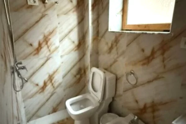 Shtepi ne shitje Vila Luksoze ne Tirane, 3+1, Mobilimi E mobiluar, Pagesa 547,000  Euro.