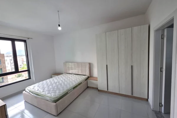 Shtepi ne shitje Apartament ne Tirane, 2+1, Mobilimi E mobiluar, Pagesa 175,000  Euro.