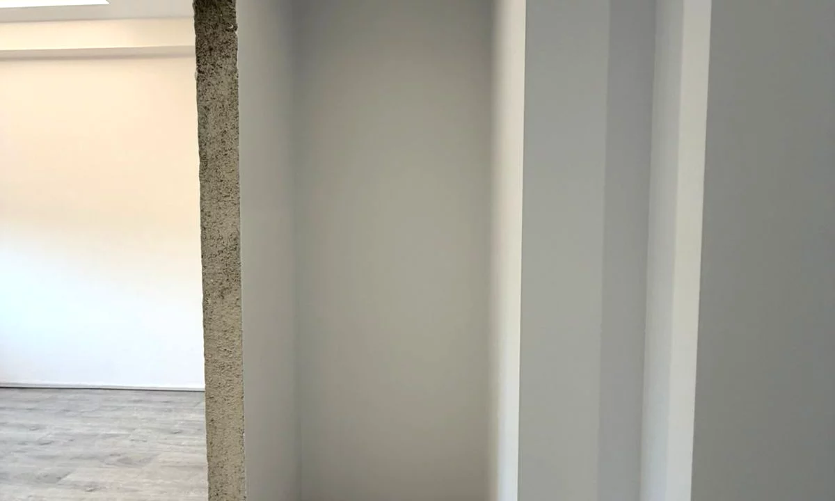 Shtepi ne shitje Apartament ne Tirane, 1+1, Mobilimi Bosh, pa mobiluar, Pagesa 165,000  Euro.