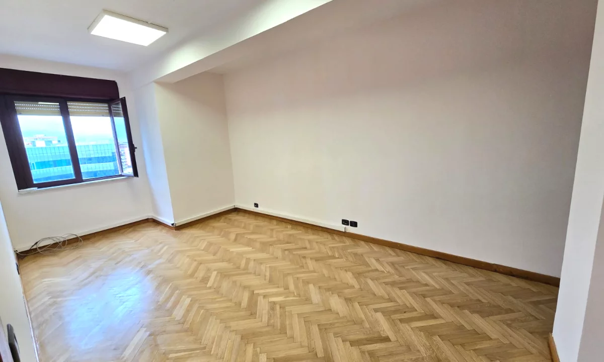 🏢 Jepet Ambient per Zyra me Qira – Torre Drin