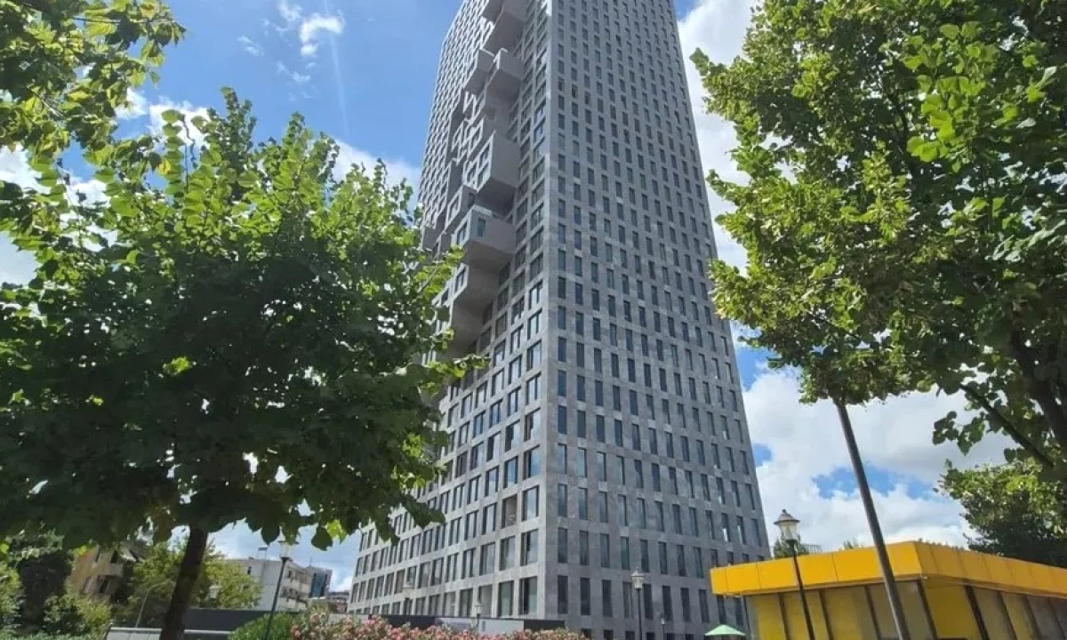 🏢Jepet Zyre me Qira te Downtown One Tirana!