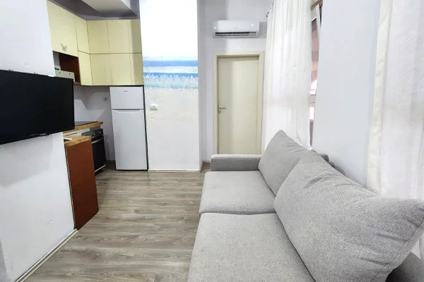Shtepi ne shitje Apartament ne Tirane, 1+1, Mobilimi E mobiluar, Pagesa 84,000,000  Leke.