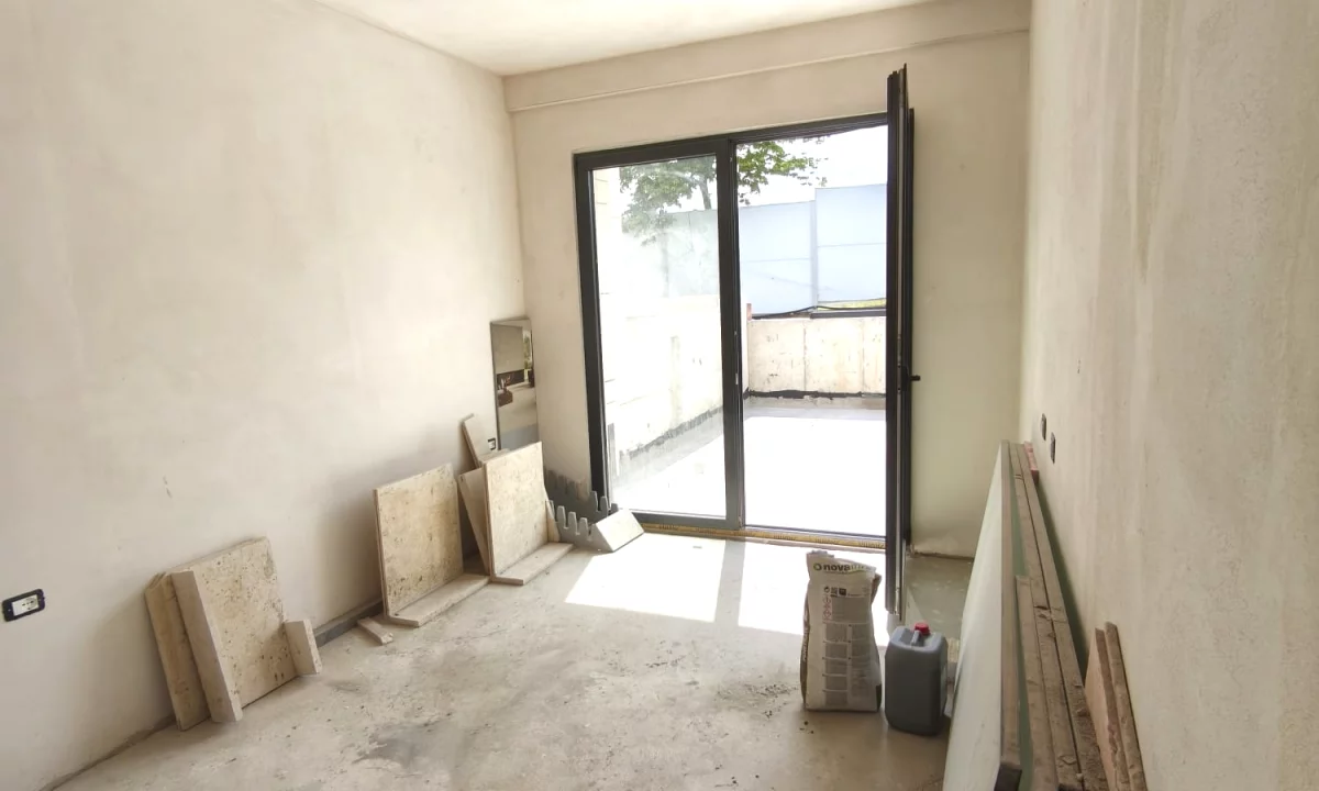 Apartment for sale in Tirana 3+1, Emty