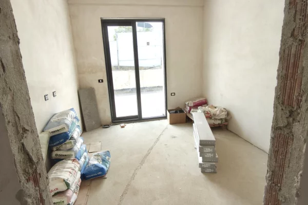 Apartment for sale in Tirana 3+1, Emty