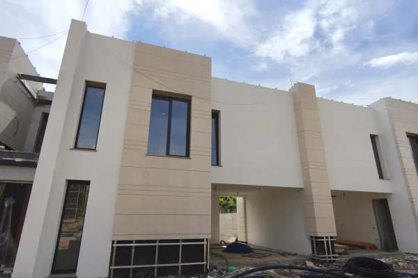 Luxury villas for sale in Tirana 3+1, Emty