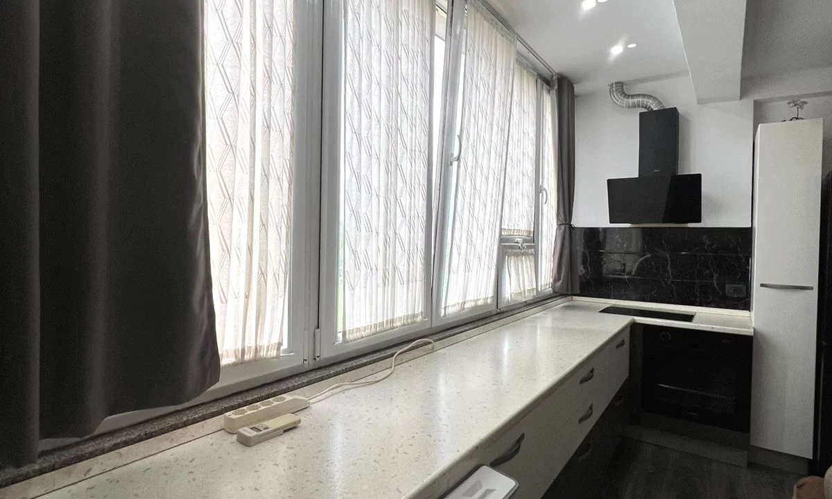 Shtepi me qera Apartament ne Tirane, 2+1, Mobilimi E mobiluar, Pagesa 1,000  Euro.
