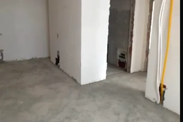 Shtepi ne shitje Apartament ne Durres, 2+1, Mobilimi Bosh, pa mobiluar, Pagesa 105,000,000  Leke.