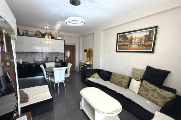 Shtepi ne shitje Apartament ne Durres, 1+1, Mobilimi E mobiluar, Pagesa 60,000,000  Leke.