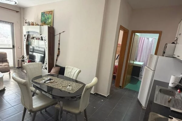 Shtepi ne shitje Apartament ne Durres, 1+1, Mobilimi E mobiluar, Pagesa 60,000,000  Leke.