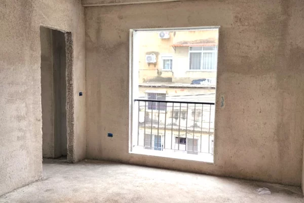 Shtepi ne shitje Apartament ne Tirane, 2+1, Mobilimi Bosh, pa mobiluar, Pagesa 230,000,000  Leke.