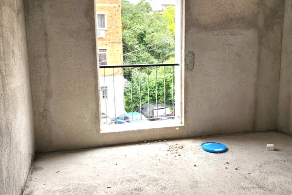 Shtepi ne shitje Apartament ne Tirane, 2+1, Mobilimi Bosh, pa mobiluar, Pagesa 230,000,000  Leke.