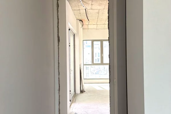 Shtepi ne shitje Apartament ne Tirane, 2+1, Mobilimi Bosh, pa mobiluar, Pagesa 380,000,000  Leke.