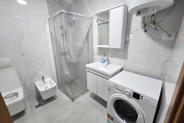 Shtepi me qera Apartament ne Tirane, 2+1, Mobilimi E mobiluar, Pagesa 75,000  Leke.