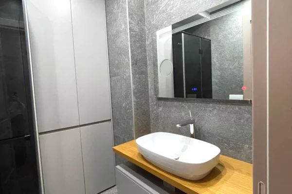Shtepi ne shitje Apartament ne Tirane, 2+1, Mobilimi E mobiluar, Pagesa 1,000  Euro.