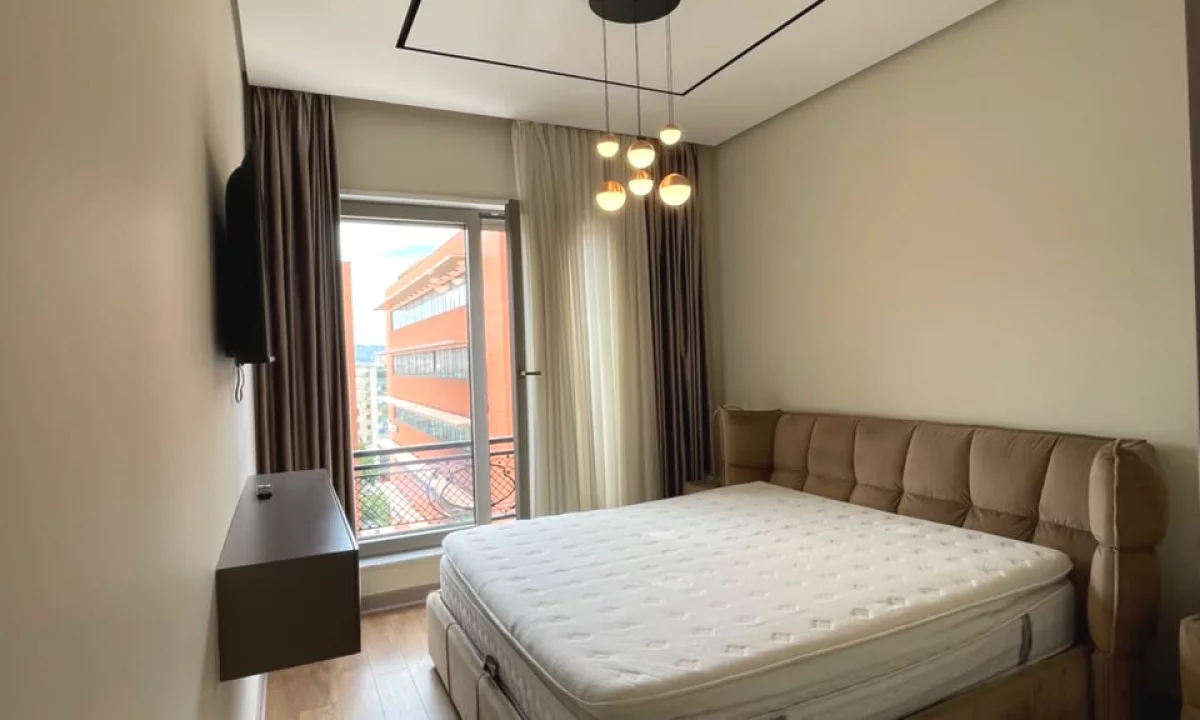 Shtepi ne shitje Apartament ne Tirane, 2+1, Mobilimi E mobiluar, Pagesa 1,000  Euro.