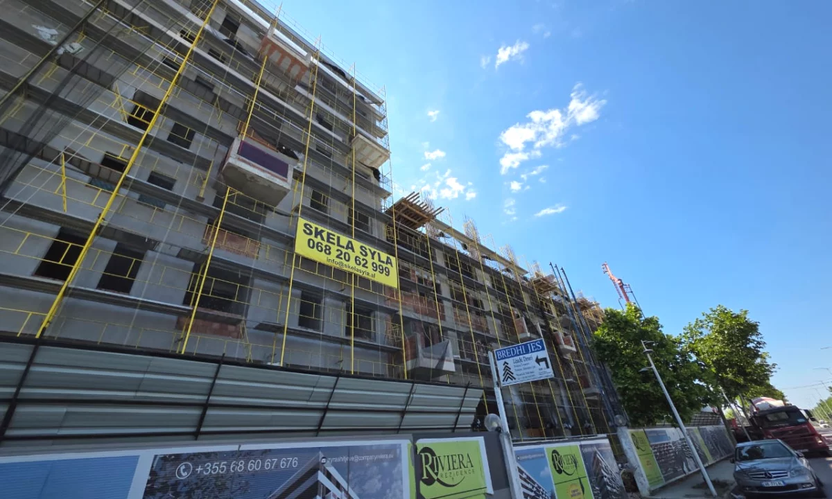 Shtepi ne shitje Apartament ne Tirane, 1+1, Mobilimi Bosh, pa mobiluar, Pagesa 52,500  Euro.