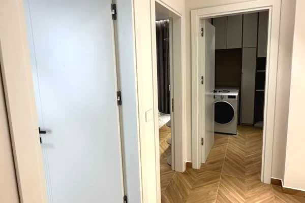 Shtepi me qera Vila Luksoze ne Tirane, 4+1, Mobilimi E mobiluar, Pagesa 2,800  Euro.