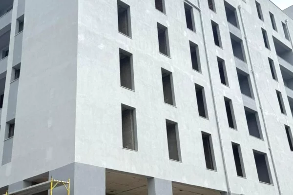 Shtepi ne shitje Apartament ne Tirane, 2+1, Mobilimi Bosh, pa mobiluar, Pagesa 165,000  Euro.