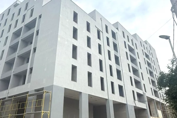 Apartament 2+1+2 per shitje tek ali Demi 