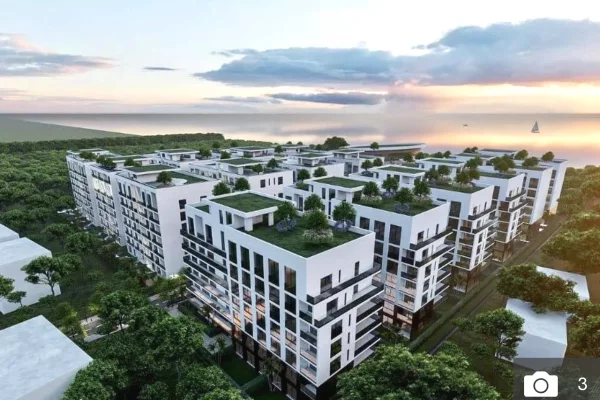Shtepi ne shitje Papafingo(kati i catise) ne Durres, 1+1, Mobilimi Bosh, pa mobiluar, Pagesa 125,600  Euro.