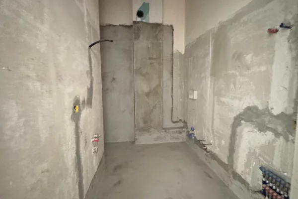 Shtepi ne shitje Apartament ne Tirane, 2+1, Mobilimi Bosh, pa mobiluar, Pagesa 126,000  Euro.