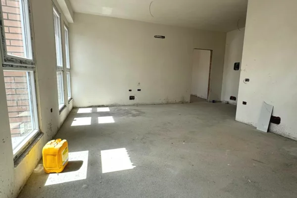 Shtepi ne shitje Apartament ne Tirane, 1+1, Mobilimi Bosh, pa mobiluar, Pagesa 100,500  Euro.