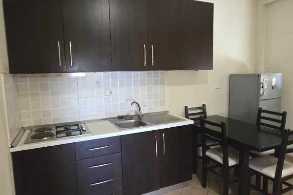 🏡 Apartament 2+1 në Shitje – Zona e Ish-Parkut, Tiranë