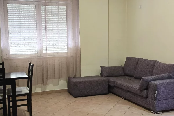 Shtepi ne shitje Apartament ne Tirane, 2+1, Mobilimi Bosh, pa mobiluar, Pagesa 160,000  Euro.