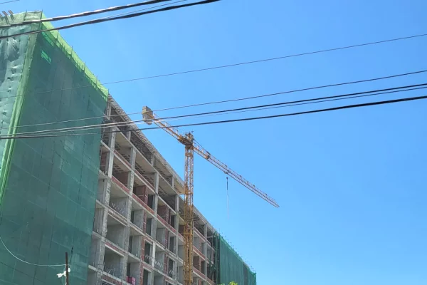 Shtepi ne shitje Apartament ne Tirane, 2+1, Mobilimi Bosh, pa mobiluar, Pagesa 180,000  Euro.