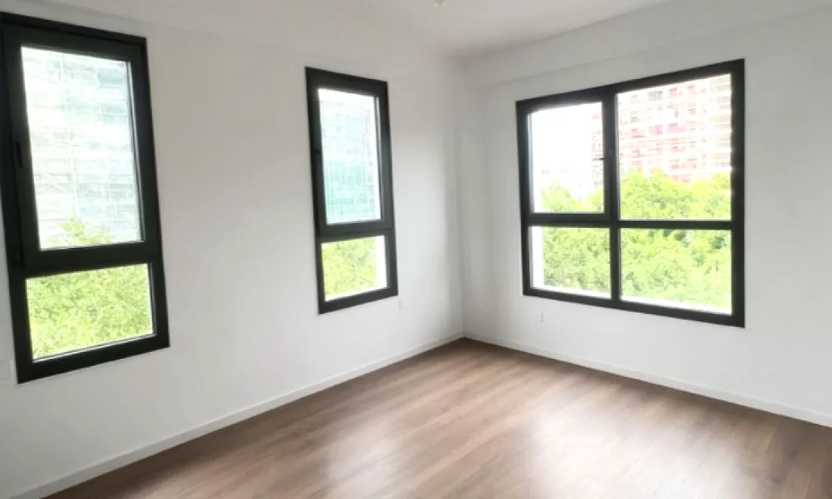 Shtepi ne shitje Apartament ne Tirane, 2+1, Mobilimi Bosh, pa mobiluar, Pagesa 161,000  Euro.