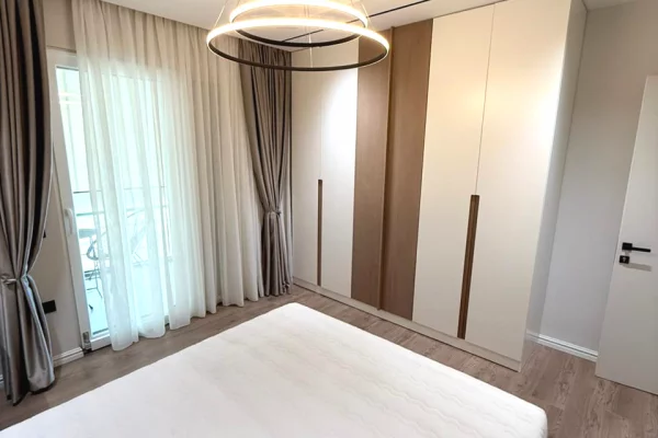 Shtepi me qera Apartament ne Tirane, 2+1, Mobilimi E mobiluar, Pagesa 1,350  Euro.