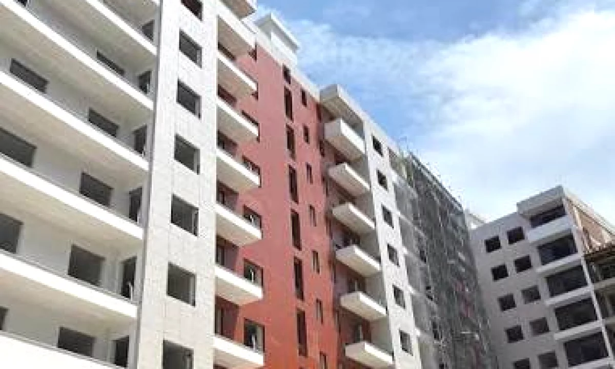 Shtepi ne shitje Apartament ne Tirane, 2+1, Mobilimi Bosh, pa mobiluar, Pagesa 124,140  Euro.