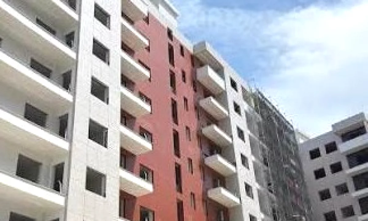 Shtepi ne shitje Apartament ne Tirane, 2+1, Mobilimi Bosh, pa mobiluar, Pagesa 83,100  Euro.
