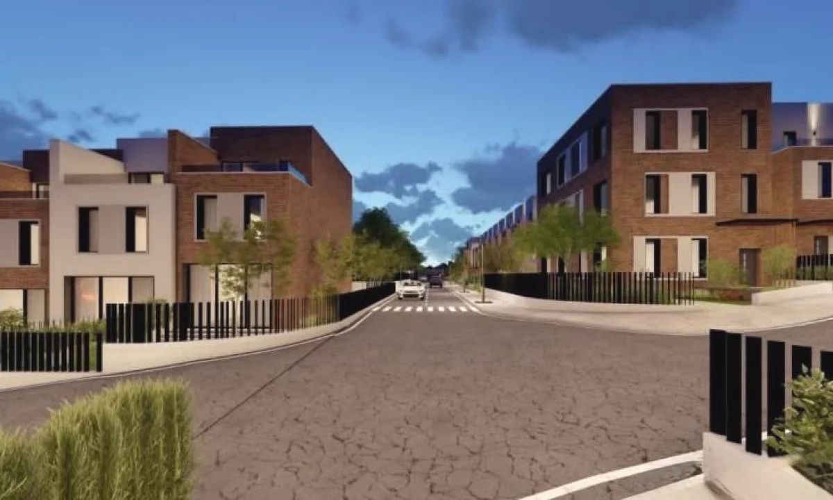 Shtepi ne shitje Duplex(shtepi me 2 kate) ne Tirane, 3+1, Mobilimi Bosh, pa mobiluar, Pagesa 500,000  Euro.