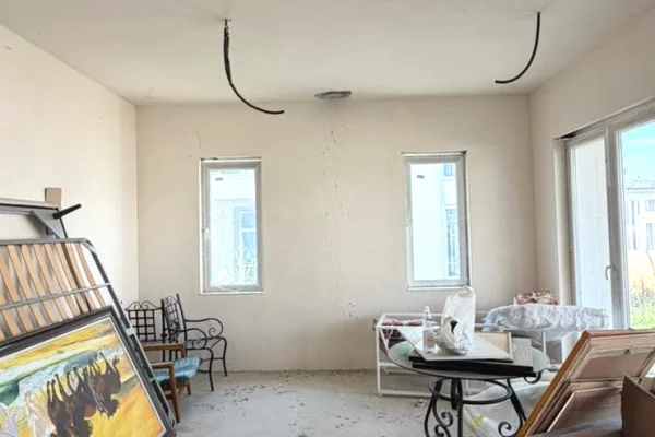 Luxury villas for sale in Tirana 4+1, Emty