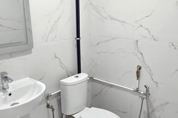 Ambiente Commerciale in Vendita 1+1 a Tirana - 70,000 Euro