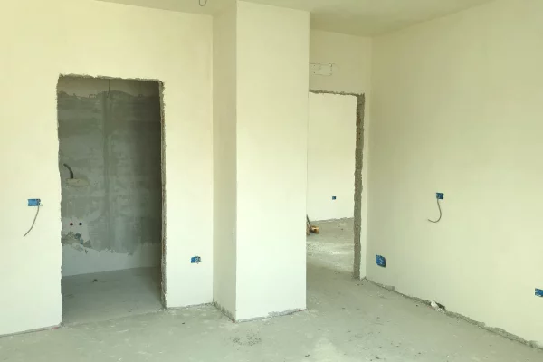 Shtepi ne shitje Apartament ne Tirane, 2+1, Mobilimi Bosh, pa mobiluar, Pagesa 240,000  Euro.