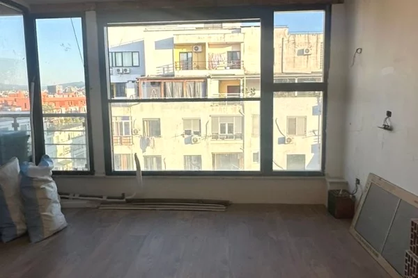 Shtepi ne shitje Apartament ne Tirane, 2+1, Mobilimi Bosh, pa mobiluar, Pagesa 290,000  Euro.