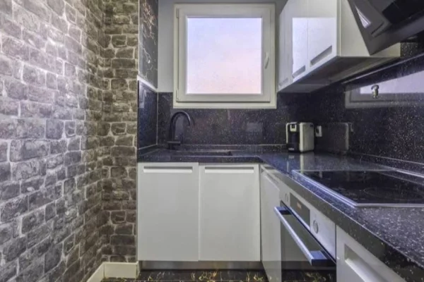 Shtepi me qera Apartament ne Tirane, 2+1, Mobilimi E mobiluar, Pagesa 1,000  Euro.