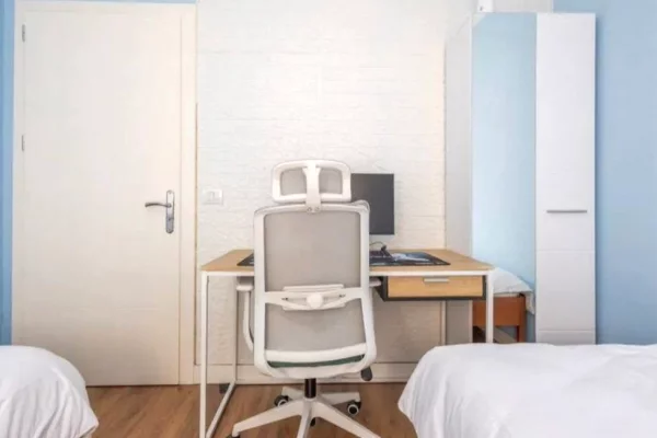 Shtepi me qera Apartament ne Tirane, 2+1, Mobilimi E mobiluar, Pagesa 1,000  Euro.